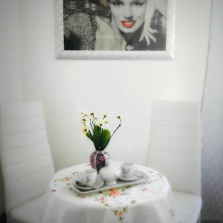 Main Street Bed & Breakfast 3*