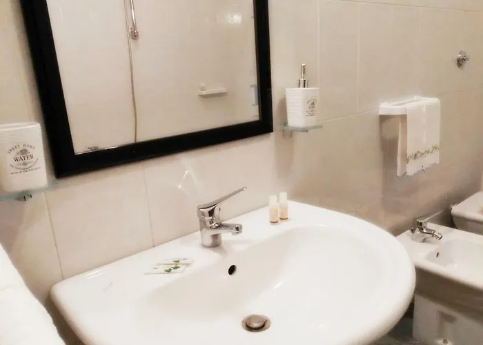 Main Street לינה וארוחת בוקר