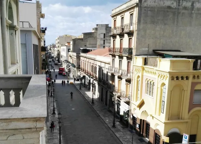 Main Street לינה וארוחת בוקר 3*